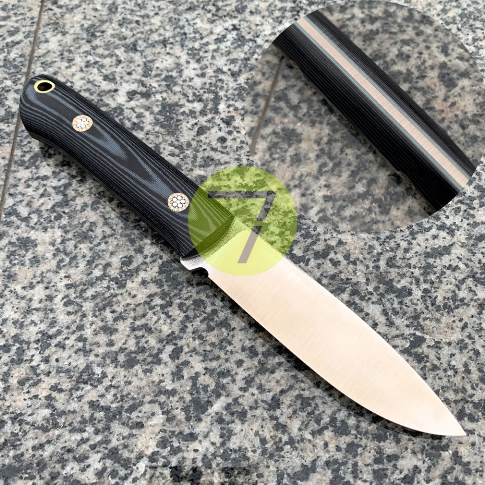 Нож нескладной ручной работы ПОМОЩНИК №32 с кожаными ножнами (СТАЛЬ N690)