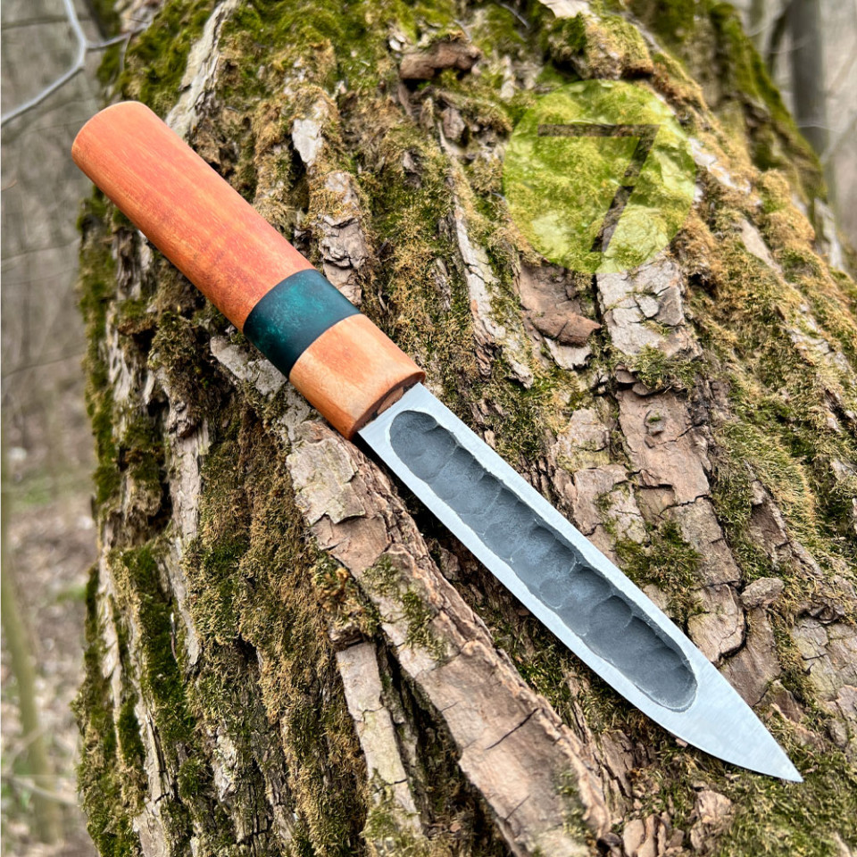 Нож Якут-168 ручной работы сталь 95х18 с кожаным чехлом Нож Якут-168 ручной работы сталь 95х18 с кожаным чехлом