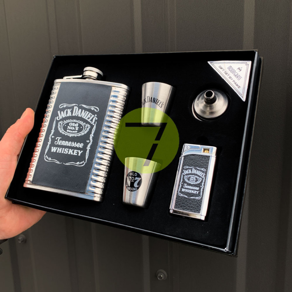 Подарочный набор 5в1 фляга, 2 рюмки, лейка, зажигалка газовая "Jack Daniels"